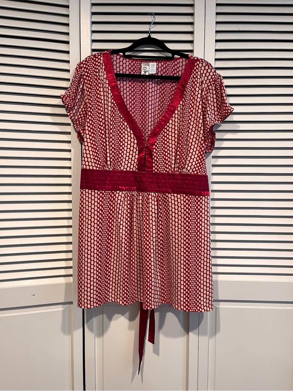 L8ter!  Red Polka Dot V-Neck Tunic with Waist Tie - Highlights the Ladies!!